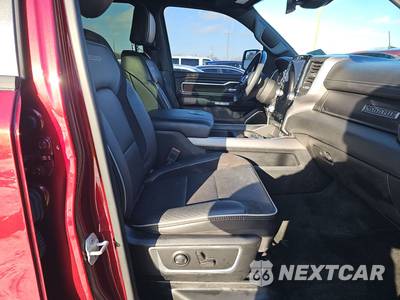 2023 Ram 1500 Laramie Crew Cab Short Bed - zdjęcie 8 z 18 - miniatura