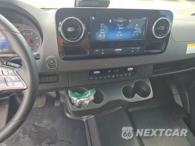 2025 Mercedes-Benz Sprinter 2500 Passenger Van 144.0" WB - zdjęcie 11 z 27 - miniatura