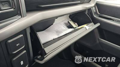2025 Ford F-150 XLT Crew Cab Short Bed - zdjęcie 21 z 26 - miniatura