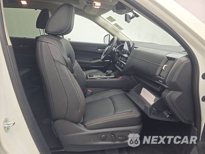 2023 Nissan Pathfinder SL - zdjęcie 8 z 28 - miniatura