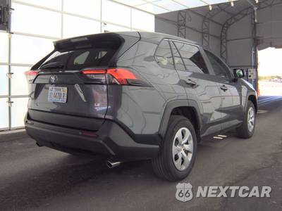 2024 Toyota RAV4 LE - zdjęcie 4 z 21 - miniatura