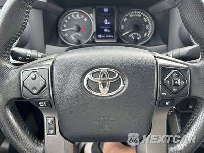 2017 Toyota Tacoma TRD Off-Road Crew Cab Medium Bed - zdjęcie 22 z 49 - miniatura