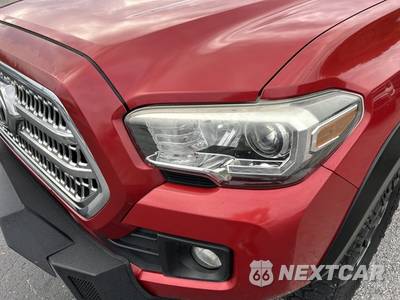 2017 Toyota Tacoma TRD Off-Road Crew Cab Medium Bed - zdjęcie 13 z 49 - miniatura