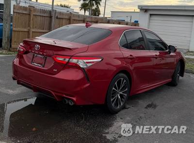 2020 Toyota Camry SE - zdjęcie 7 z 20 - miniatura