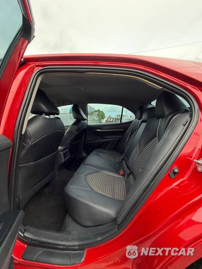 2020 Toyota Camry SE - zdjęcie 16 z 20 - miniatura