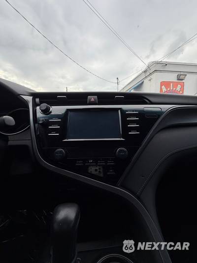 2020 Toyota Camry SE - zdjęcie 20 z 20 - miniatura