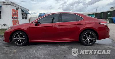 2020 Toyota Camry SE - zdjęcie 8 z 20 - miniatura