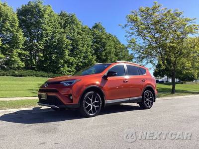 2016 Toyota RAV4 SE - zdjęcie 2 z 26 - miniatura