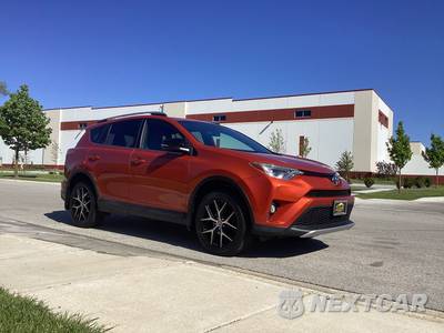 2016 Toyota RAV4 SE - zdjęcie 6 z 26 - miniatura