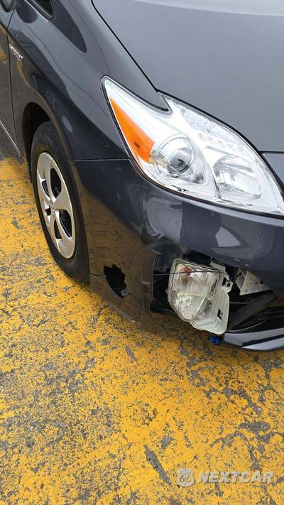 2015 Toyota Prius Three - zdjęcie 1 z 14 - miniatura
