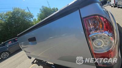 2012 Toyota Tacoma Extended Cab Medium Bed w/Rear Doors - zdjęcie 29 z 34 - miniatura