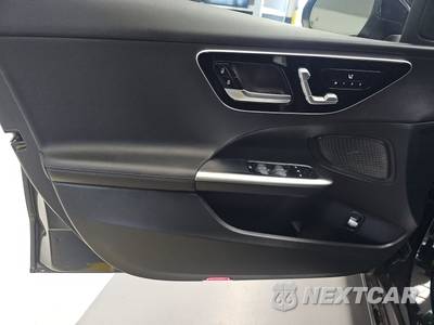 2024 Mercedes-Benz C 300 - zdjęcie 9 z 21 - miniatura