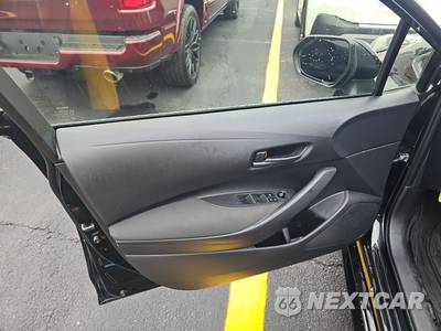 2026 Toyota Corolla Hybrid LE Sedan - zdjęcie 9 z 34 - miniatura
