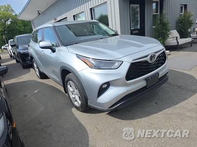 2023 Toyota Highlander LE - zdjęcie 3 z 23 - miniatura