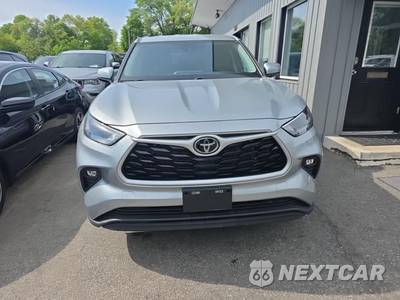 2023 Toyota Highlander LE - zdjęcie 2 z 23 - miniatura