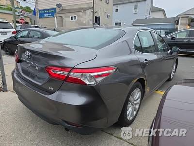 2019 Toyota Camry LE - zdjęcie 4 z 28 - miniatura