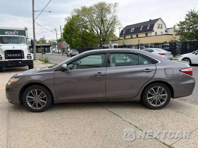 2017 Toyota Camry SE - zdjęcie 3 z 21 - miniatura