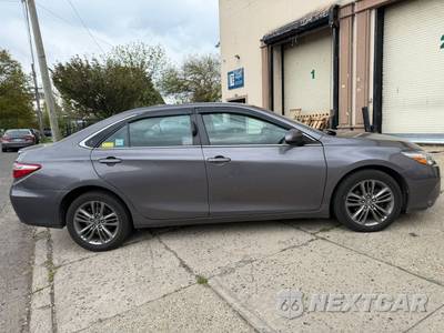 2017 Toyota Camry SE - zdjęcie 8 z 21 - miniatura