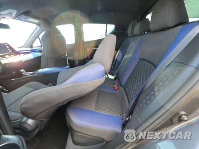 2022 Toyota C-HR XLE - zdjęcie 13 z 26 - miniatura