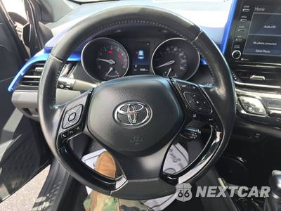 2022 Toyota C-HR XLE - zdjęcie 10 z 26 - miniatura