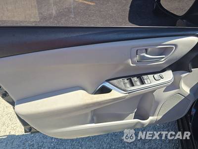 2016 Toyota Camry SE - zdjęcie 9 z 26 - miniatura