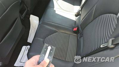 2019 Toyota Camry SE - zdjęcie 25 z 42 - miniatura