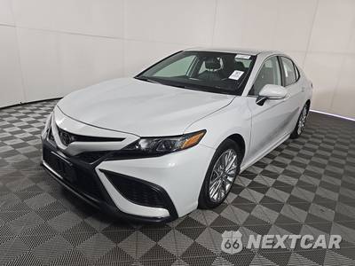 2023 Toyota Camry SE - zdjęcie 1 z 17 - miniatura