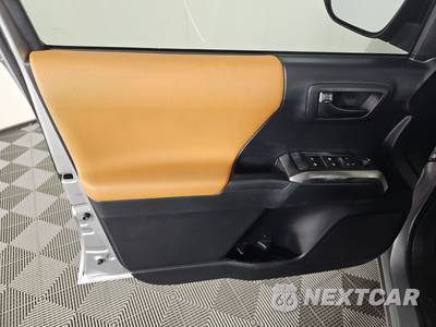 2019 Toyota Tacoma SR5 Crew Cab Medium Bed - zdjęcie 9 z 17 - miniatura