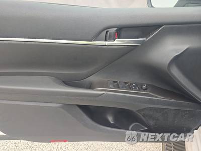 2024 Toyota Camry SE - zdjęcie 9 z 33 - miniatura