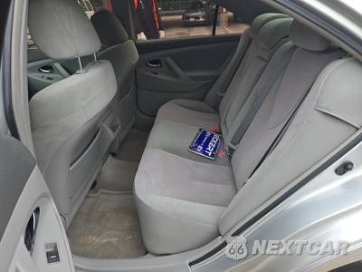 2010 Toyota Camry - zdjęcie 13 z 25 - miniatura