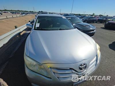 2010 Toyota Camry - zdjęcie 2 z 25 - miniatura