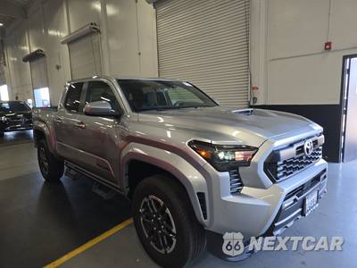 2025 Toyota Tacoma TRD Sport Crew Cab Medium Bed - zdjęcie 3 z 20 - miniatura