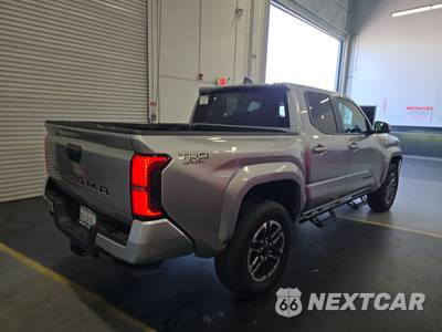 2025 Toyota Tacoma TRD Sport Crew Cab Medium Bed - zdjęcie 4 z 20 - miniatura