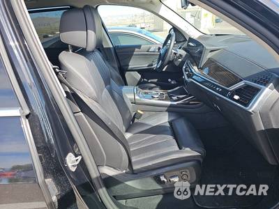 2026 BMW X7 xDrive40i - zdjęcie 8 z 22 - miniatura