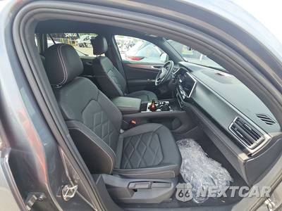 2025 Volkswagen Atlas Cross Sport 2.0T SE w/Technology - zdjęcie 8 z 19 - miniatura