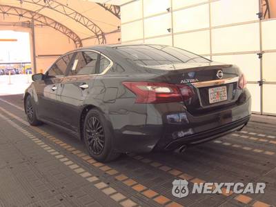 2018 Nissan Altima 2.5 S - zdjęcie 6 z 33 - miniatura
