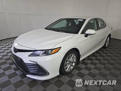 2024 Toyota Camry LE - zdjęcie 1 z 17 - miniatura