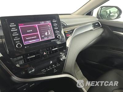 2024 Toyota Camry LE - zdjęcie 11 z 17 - miniatura