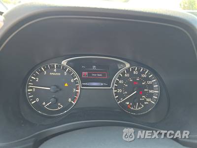 2017 Nissan Pathfinder SV - zdjęcie 12 z 32 - miniatura