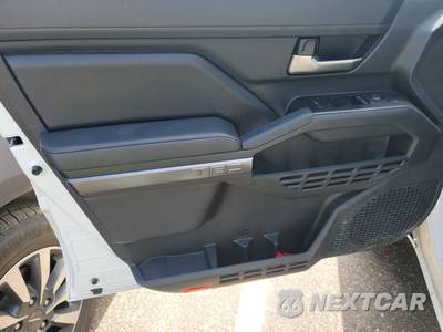 2025 Toyota Tacoma TRD Off-Road Crew Cab Medium Bed - zdjęcie 9 z 22 - miniatura
