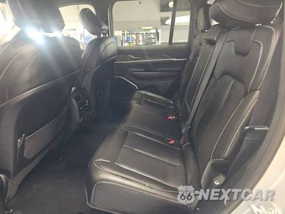 2025 Jeep Grand Cherokee 4xe - zdjęcie 13 z 23 - miniatura
