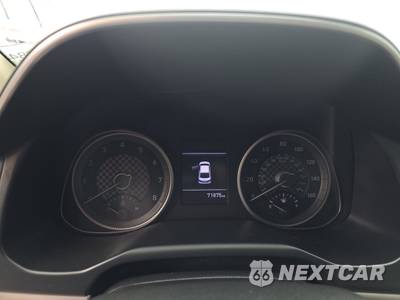 2020 Hyundai Elantra SEL Sedan - zdjęcie 12 z 23 - miniatura