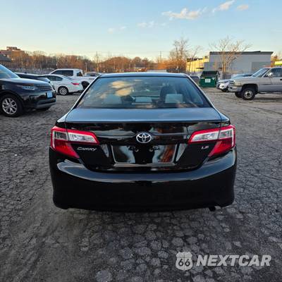 2015 Toyota Camry SE - zdjęcie 5 z 19 - miniatura