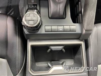 2025 Toyota Tacoma TRD Off-Road Crew Cab Medium Bed - zdjęcie 14 z 37 - miniatura