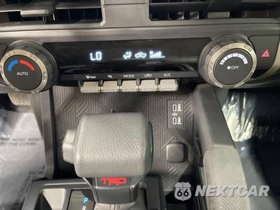 2025 Toyota Tacoma TRD Off-Road Crew Cab Medium Bed - zdjęcie 16 z 37 - miniatura
