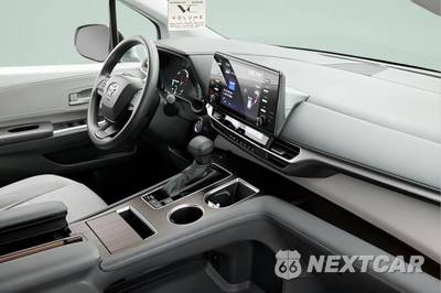 2024 Toyota Sienna LE 8-Passenger 120.5" WB - zdjęcie 39 z 44 - miniatura