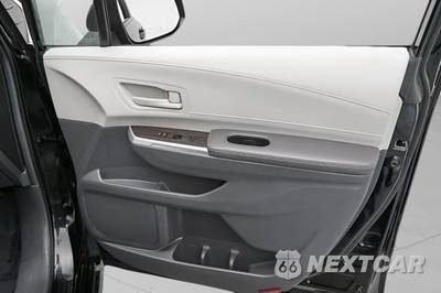2024 Toyota Sienna LE 8-Passenger 120.5" WB - zdjęcie 39 z 44 - miniatura