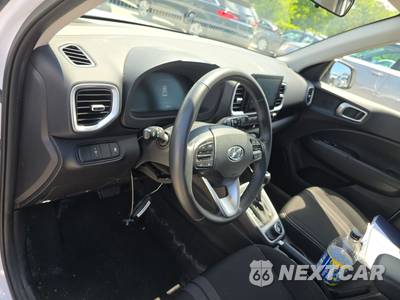 2025 Hyundai Venue SEL - zdjęcie 11 z 25 - miniatura