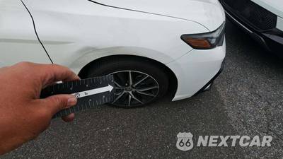 2024 Toyota Camry SE - zdjęcie 37 z 39 - miniatura
