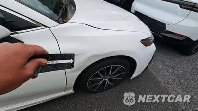 2024 Toyota Camry SE - zdjęcie 27 z 39 - miniatura